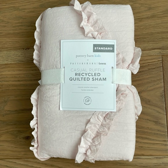 Pottery Barn Kids Casual Pink Ruffle Recycled Quilted Sham, NWOT - Picture 1 of 9